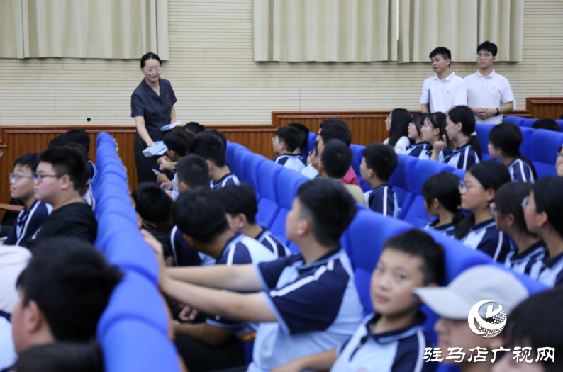 正陽法院開展“開學第一課”法治宣傳進校園活動