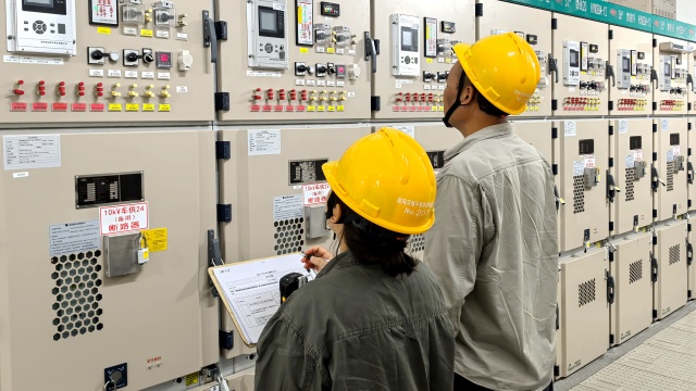國網平輿縣供電公司:加強巡視 確保變電設備健康運行。