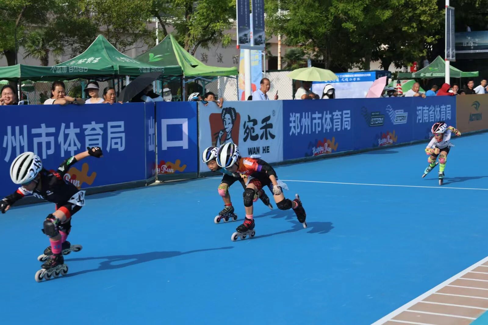 熱烈祝賀駐馬店第二實(shí)驗(yàn)小學(xué)王玥琳同學(xué)在河南省青少年輪滑錦標(biāo)賽中斬獲佳績！