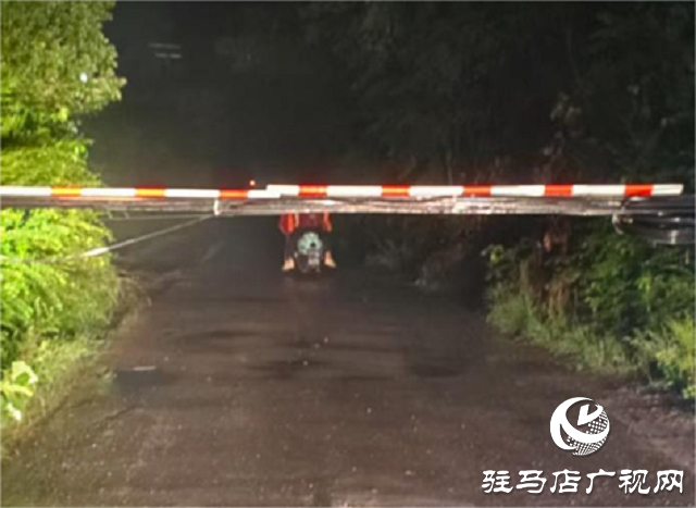 駐馬店聯通驛城區分公司快速搶通汛期受損通信線路