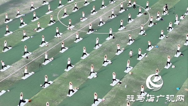 2025年全國健身瑜伽公益活動暨社區運動會瑜伽嘉年華在我市啟動