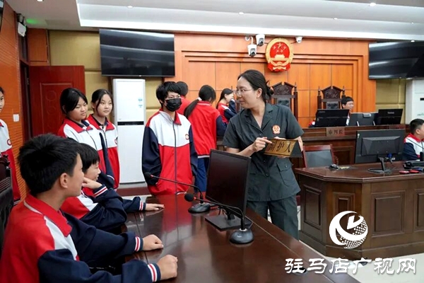  平輿縣人民法院：解鎖“開(kāi)學(xué)第一課”新上“法”