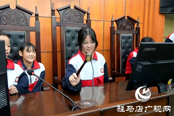  平輿縣人民法院：解鎖“開(kāi)學(xué)第一課”新上“法”