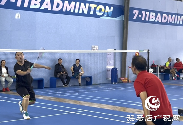駐馬店市羽毛球公開賽激情開賽 全民健身熱潮燃動天中