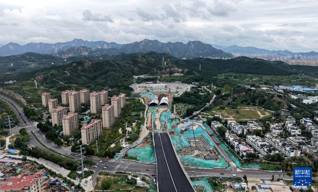 我國最大跨度斷面市政交通隧道主體完工