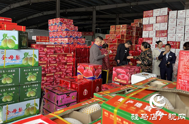 “雙節”將至 應節商品熱銷