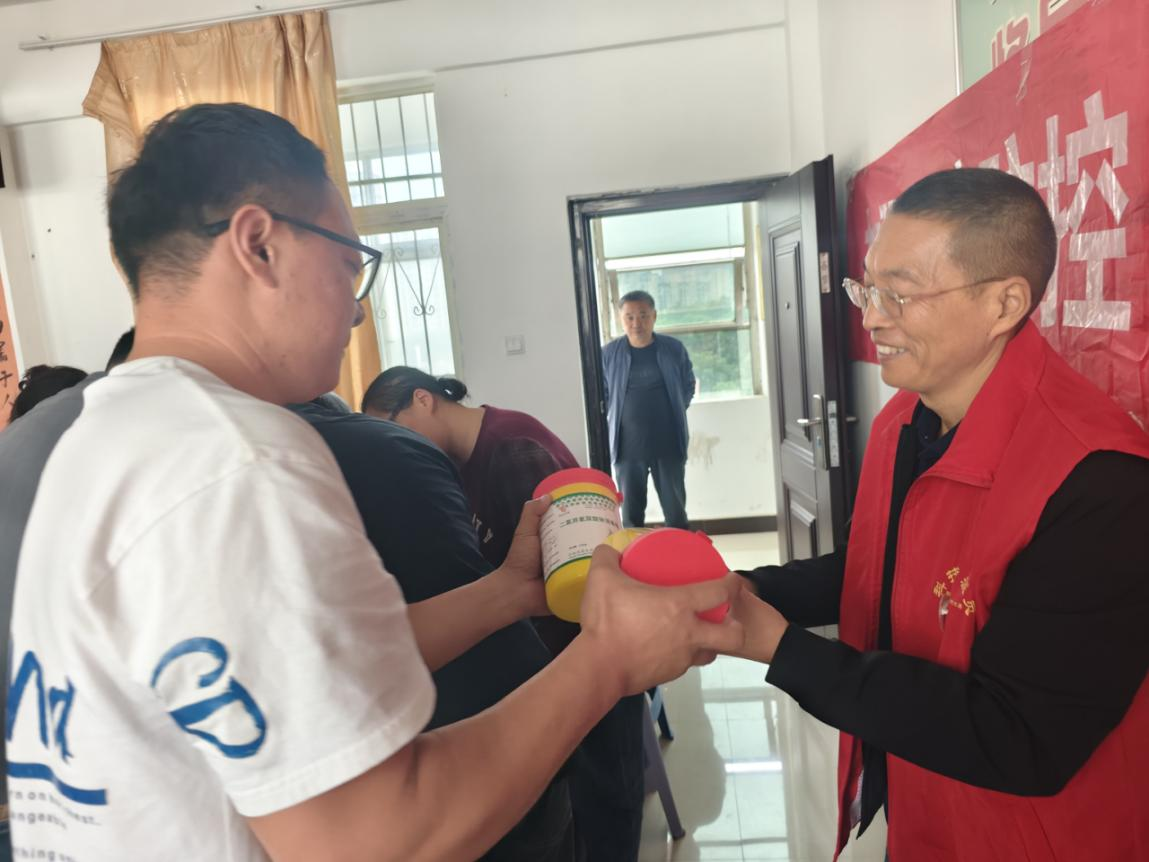 駐馬店市首席科普專家朱鳳霞、陶順啟授課 為布病等人畜共患病防控“強技賦能”