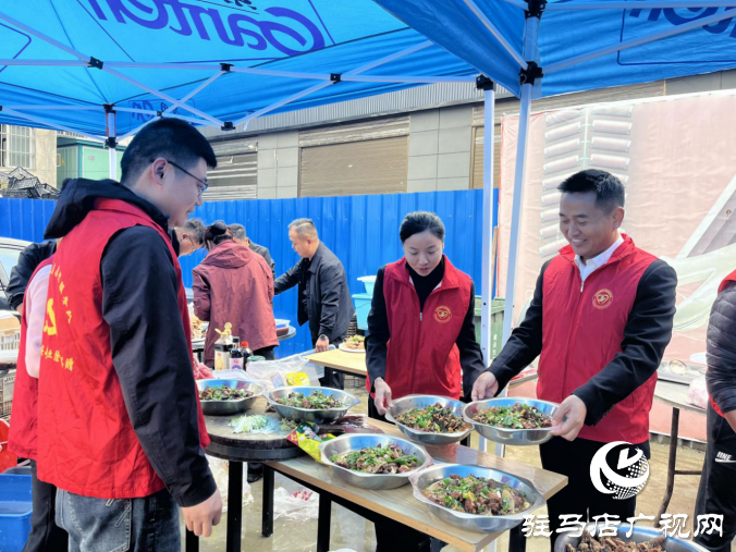 正陽縣多部門聯(lián)合開展中秋慰問環(huán)衛(wèi)工活動