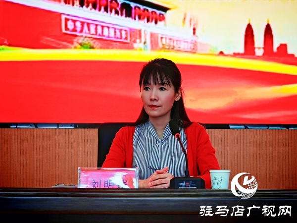 平輿縣人民法院送法進(jìn)校園 為平輿一高學(xué)子送上“成長(zhǎng)防護(hù)指南”