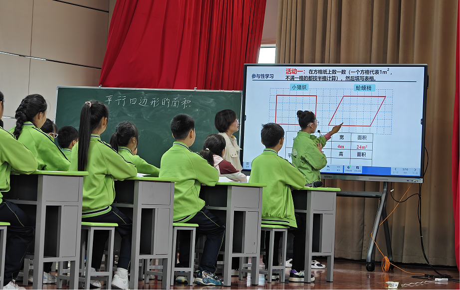 駐馬店市第五十一小學開展優秀教師示范課活動