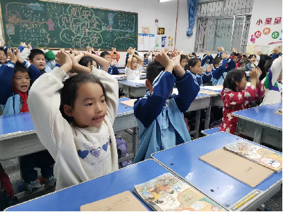 駐馬店市第三小學開展2025年秋季學期一、二年級習慣口令化展示活動