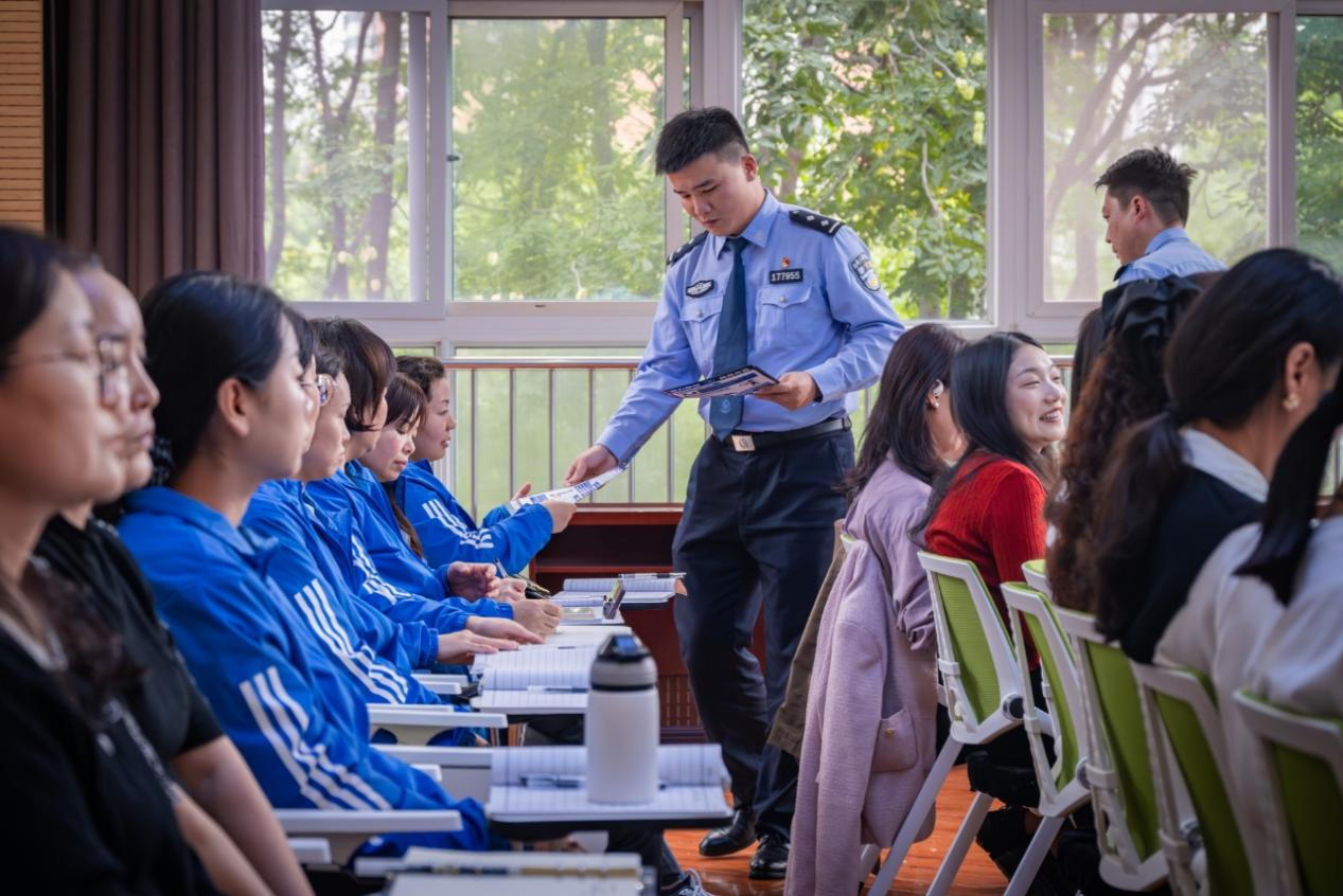 開(kāi)發(fā)區(qū)：反詐民警攜手社區(qū)民警 筑牢師生防騙“防火墻”