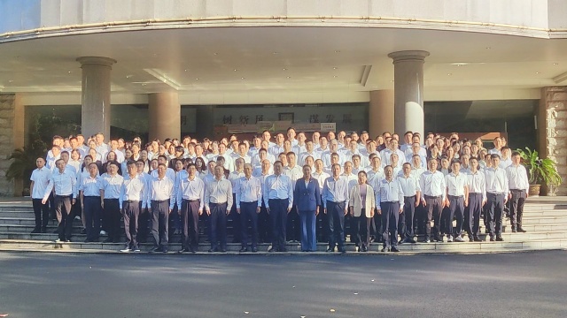 駐馬店市財政局舉行升國旗儀式 禮贊新中國76周年華誕