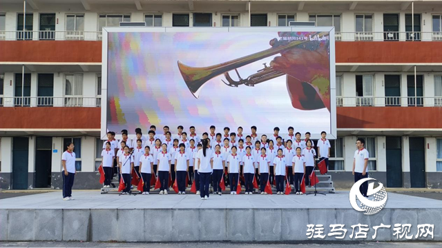 駐馬店十中學(xué)子真摯寄語告白偉大祖國