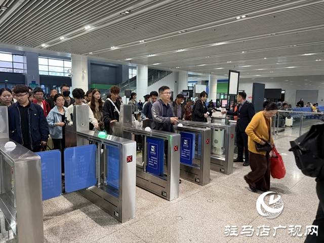 駐馬店車務段多措并舉迎戰第二波客流高峰