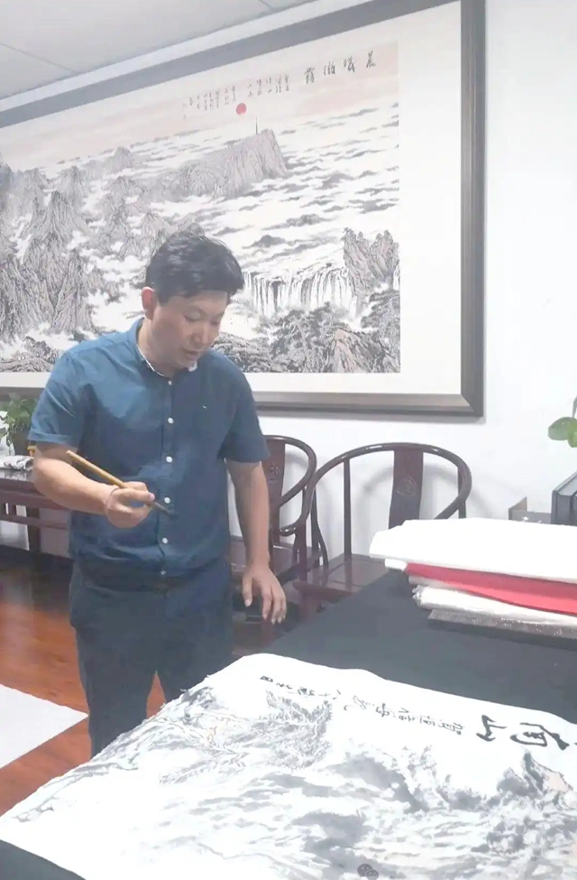 確山一高百年校慶:詩歌與藝術共鳴的歷史時刻