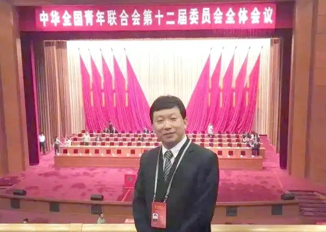 確山一高百年校慶:詩歌與藝術共鳴的歷史時刻