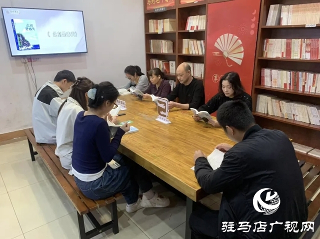 駐馬店市新華書店:文化惠民不打烊 滿足市民“充電”需求