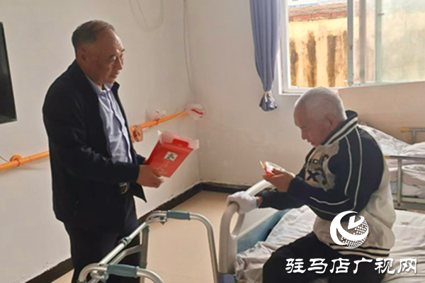 張銀良深入驛城區看望慰問集中托養殘疾人