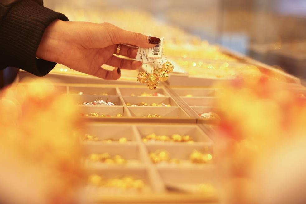 年內漲約50%！金價為何一路高歌？