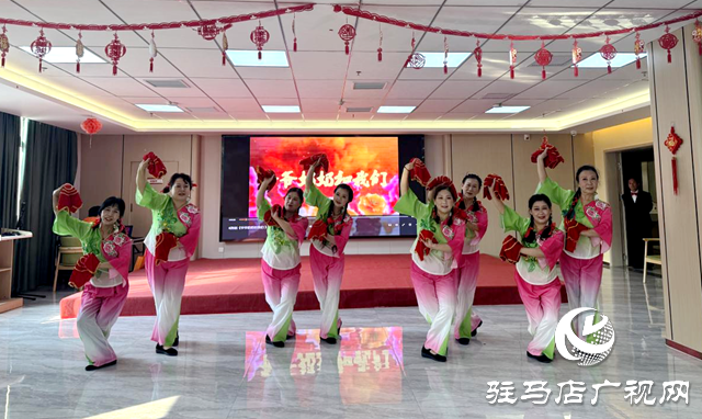 駐馬店市文化館重陽節文藝演出走進為老服務中心 ?