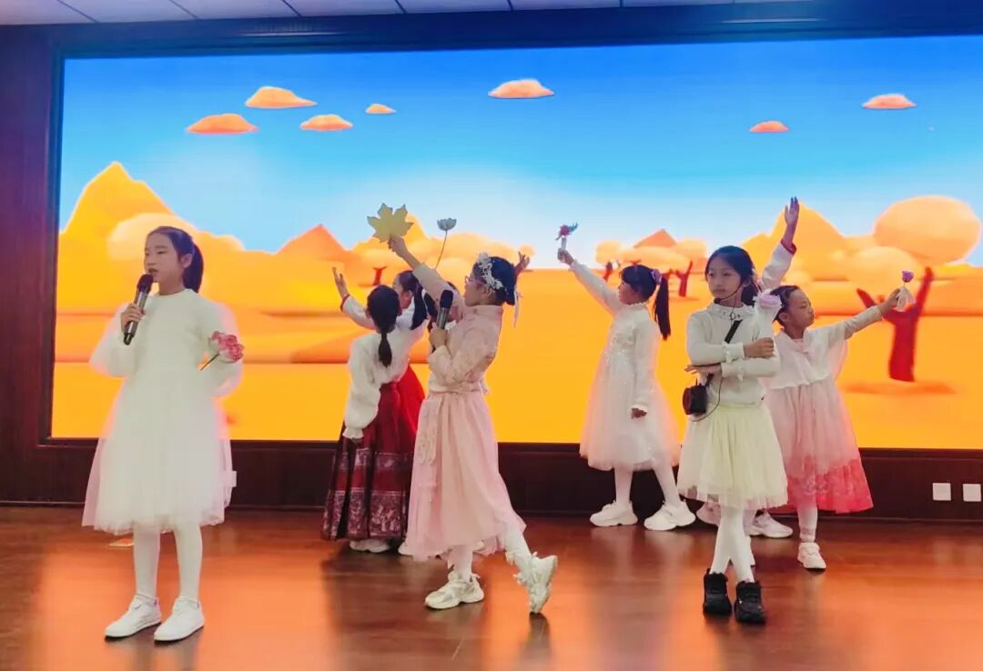 駐馬店市第六小學(xué)開展紅帆映經(jīng)典 課本“劇”精彩--課本劇展演