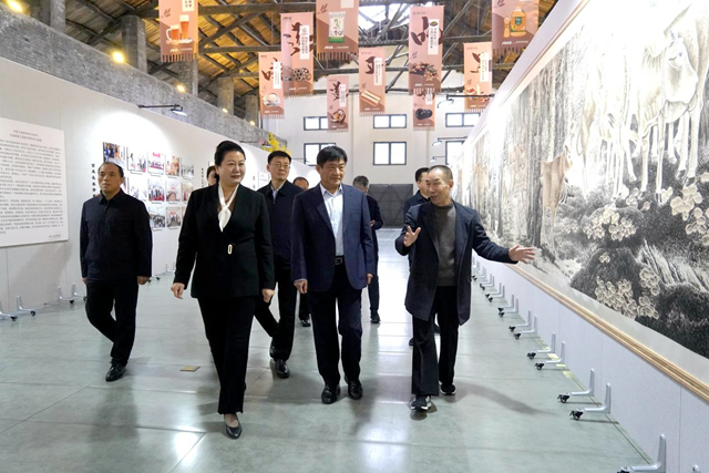 趙尊清繪畫捐贈儀式暨藝術作品展活動在遂平縣舉行