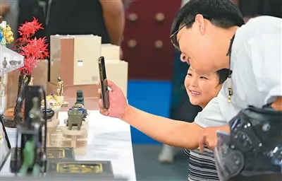 特色文創(chuàng)成文旅市場(chǎng)新寵