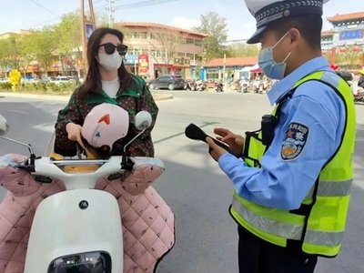 未正確佩戴頭盔，出了事故是否擔責？