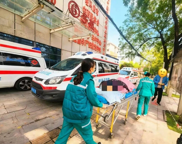 中醫護航，“醫”路安心！駐馬店市中醫院首單非急救醫療轉運圓滿啟航！