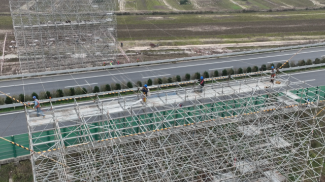 國網駐馬店供電公司：高效實施跨越施工 助推重點工程建設