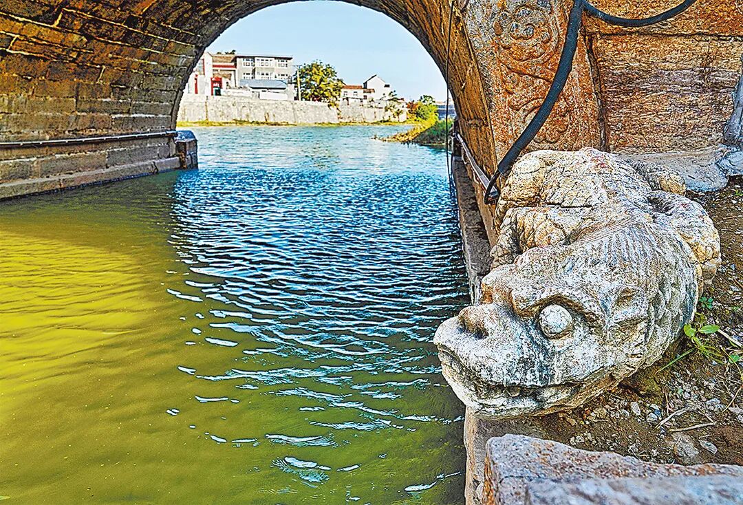 請打開“運(yùn)河秋韻”畫卷！