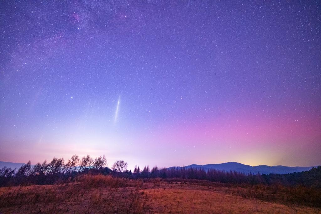 一大波美圖來了,他們在我國北方多地拍到了極光!
