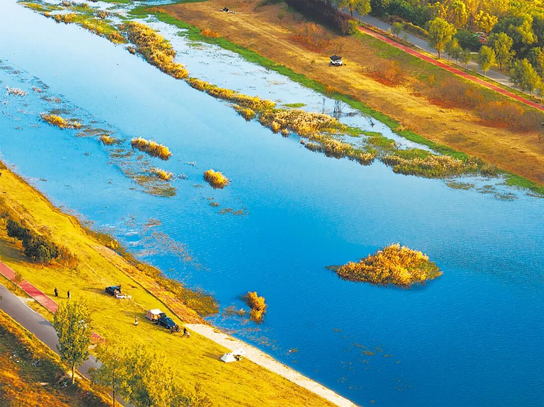 請打開“運(yùn)河秋韻”畫卷！