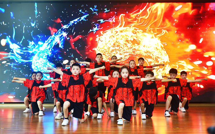  駐馬店市第三小學(xué)舉辦“武韻傳美”大課間觀摩活動