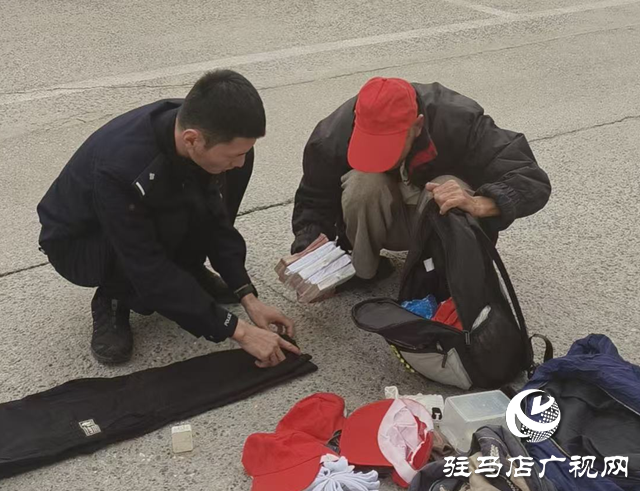 平輿:公交司機拾金不昧 九萬元現金物歸原主