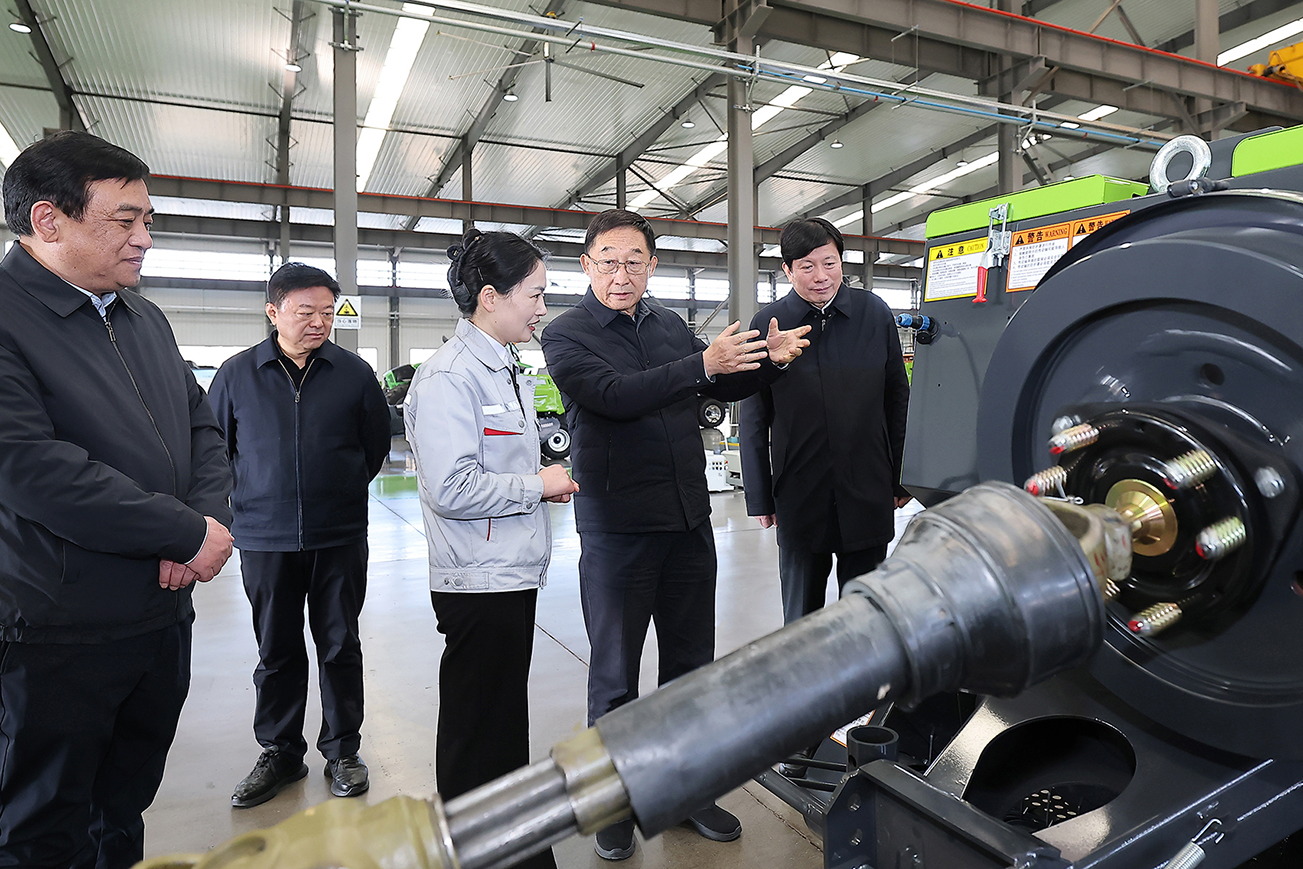 劉寧到新鄉市獲嘉縣紅旗區調研時強調：落實落細黨的二十屆四中全會精神 發揮優勢把農業建成現代化大產業