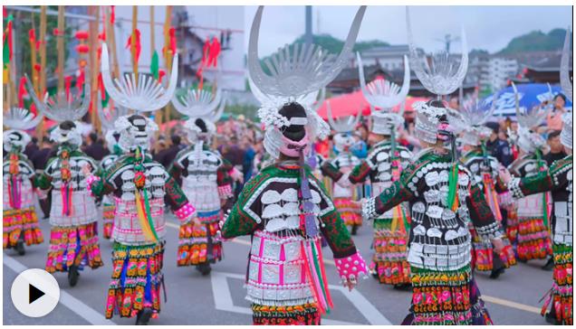 學習·知行丨微視頻：習近平情系文藝事業發展