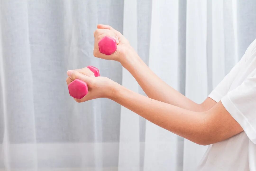 睡前做這5種運動，可以讓睡眠變好！今晚就試試