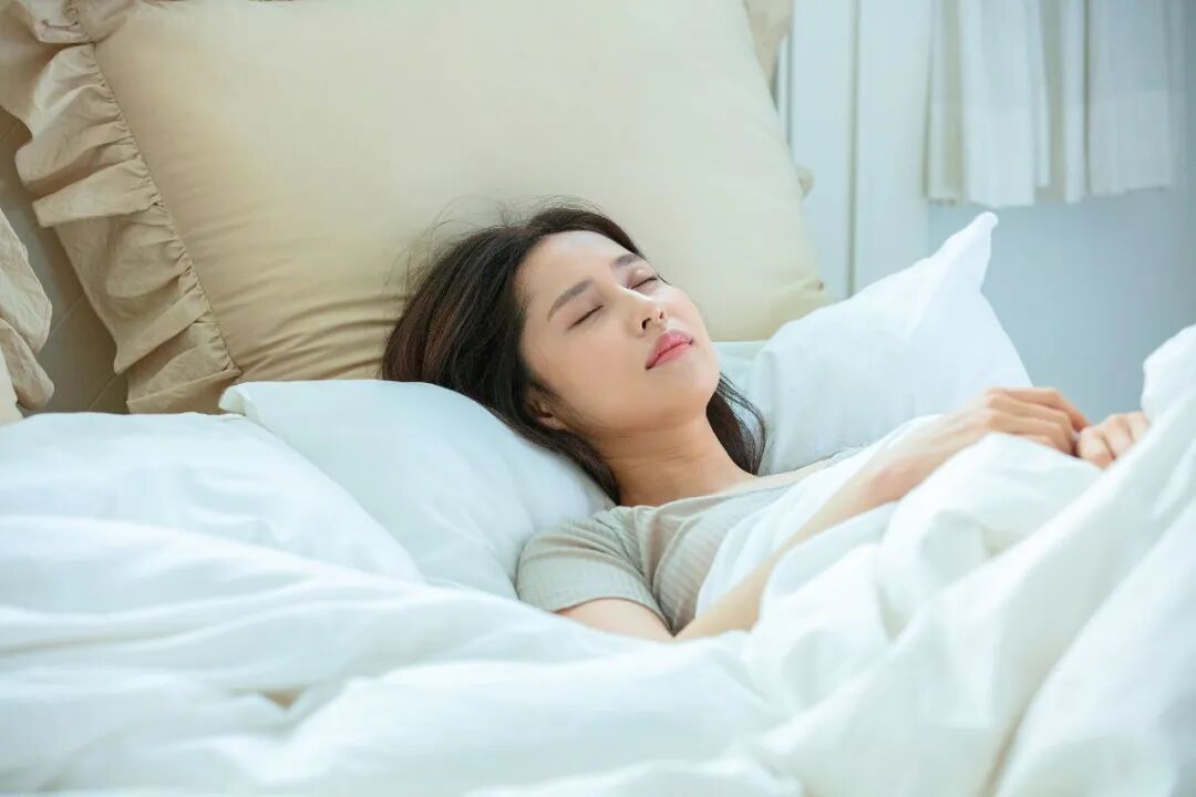 睡前做這5種運動，可以讓睡眠變好！今晚就試試
