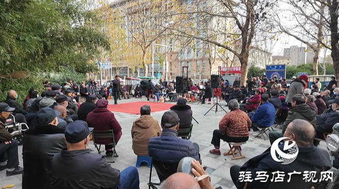 戲曲演出進游園 傳統文化潤民心