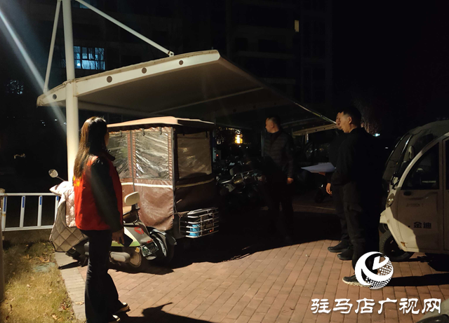 關王廟鄉：夜間消防安全檢查 筑牢小區安全“防護網”