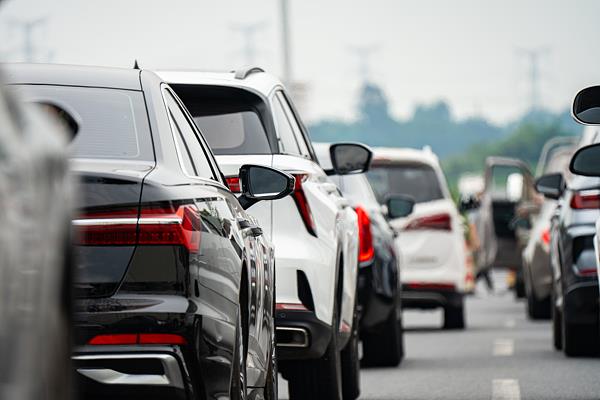 “低價(jià)車(chē)險(xiǎn)”實(shí)為騙局!車(chē)主購(gòu)買(mǎi)保險(xiǎn)產(chǎn)品如何避坑?