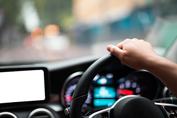 “低價(jià)車(chē)險(xiǎn)”實(shí)為騙局!車(chē)主購(gòu)買(mǎi)保險(xiǎn)產(chǎn)品如何避坑?