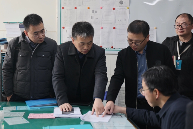 信陽市中心醫院到駐馬店市中心醫院參觀交流